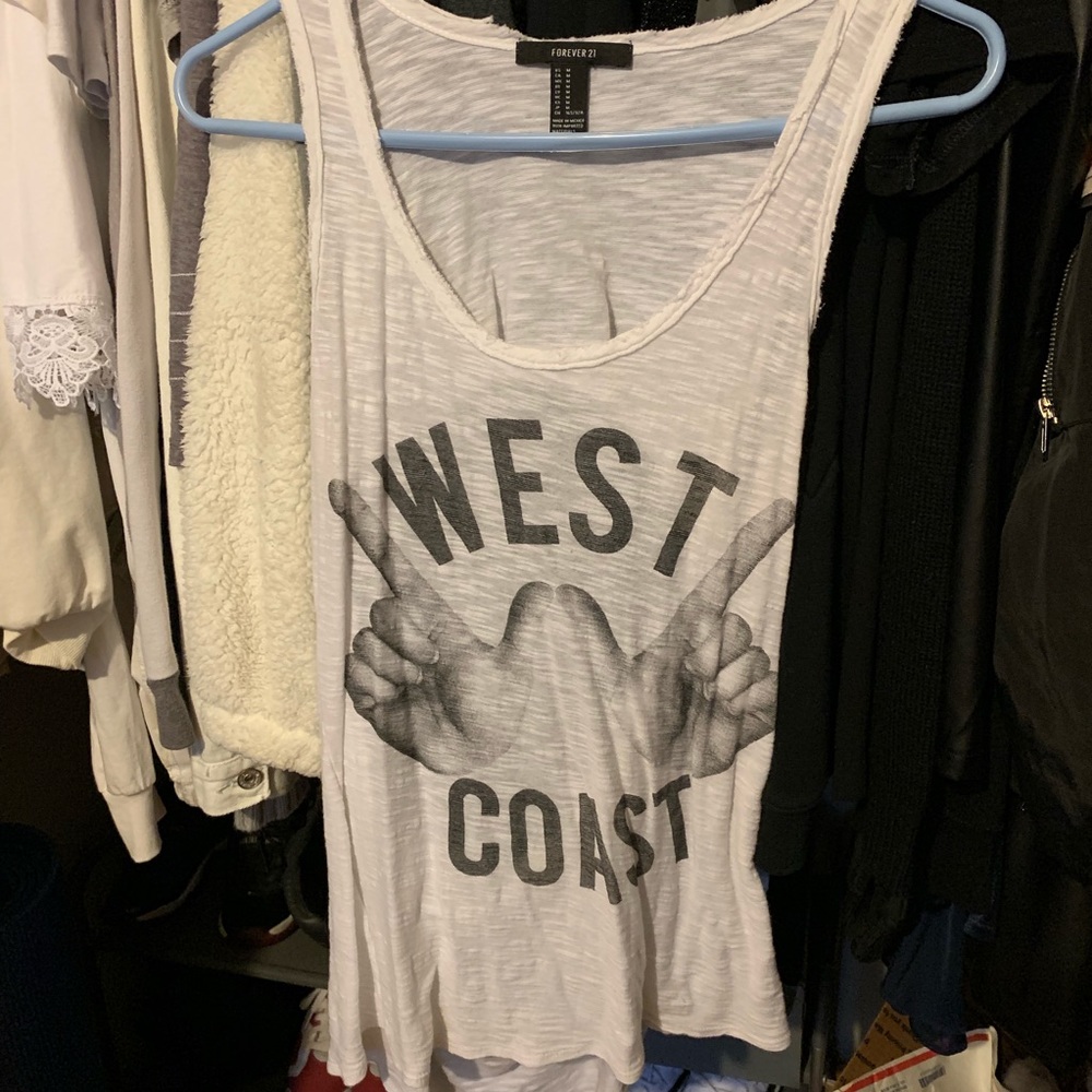 West coast tank top 👐🏼